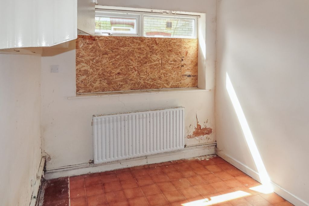 Property photo 2 of 11 Flat 2, 67 King Street, Southport, Merseyside, Pr8 1LG