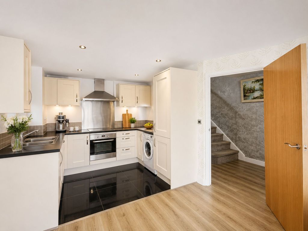 Property photo 3 of 15 Kitchen Diner