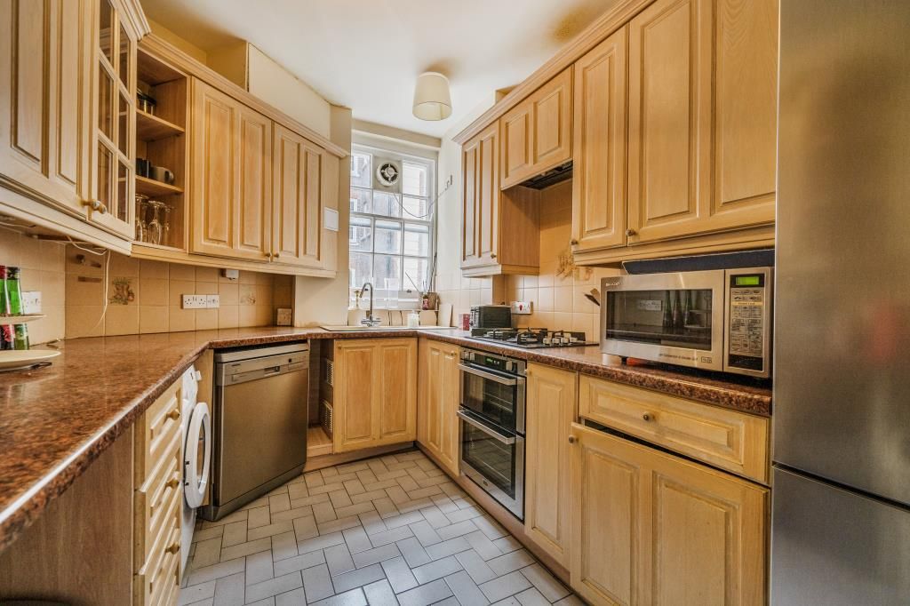 Property photo 2 of 20 Kitchen