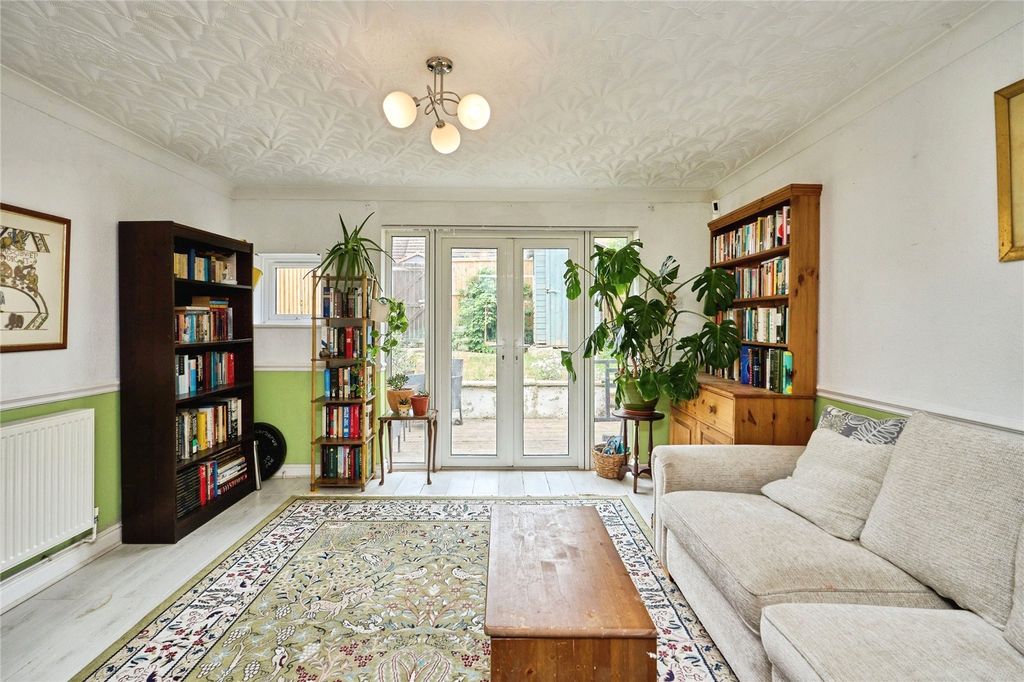 Property photo 3 of 16 Picture No. 31