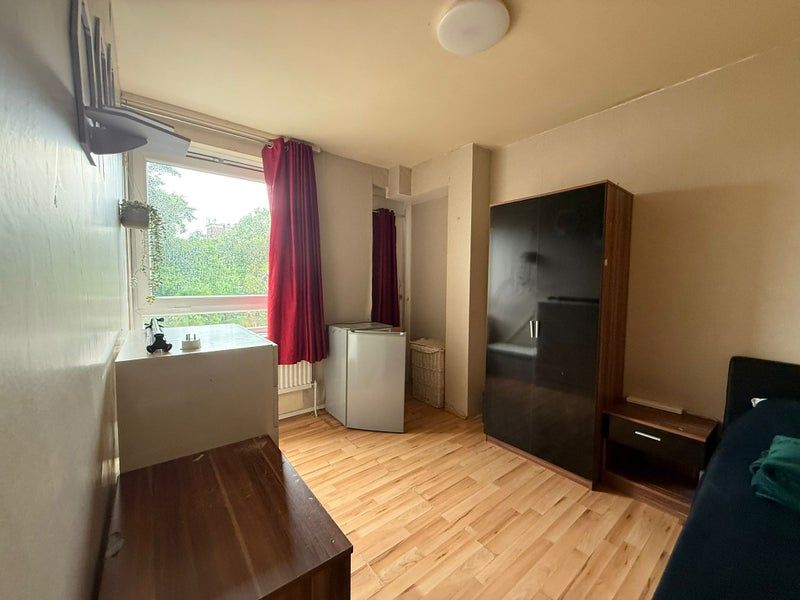 Property photo 2 of 8 100760521