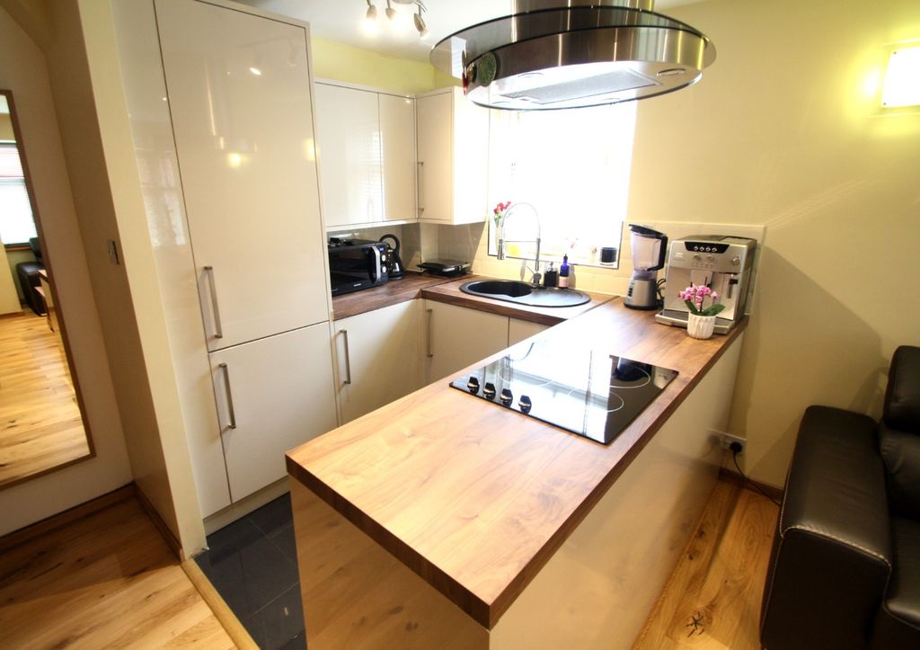 Property photo 3 of 12 1020552