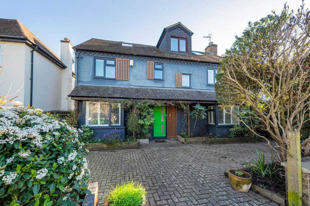 Property photo 1 of 23 External View