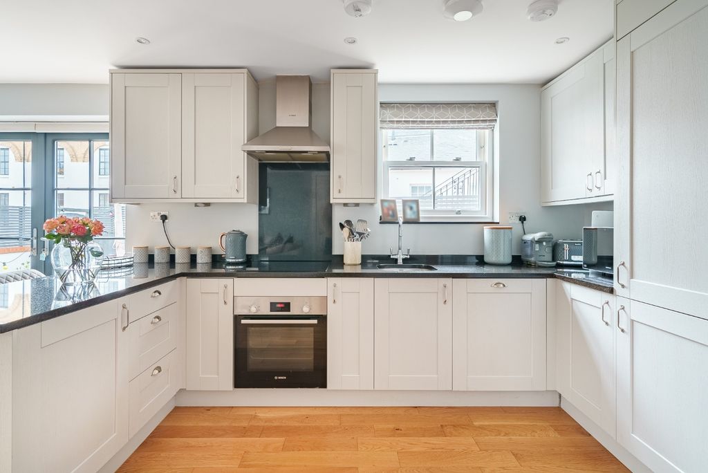 Property photo 1 of 19 2982663