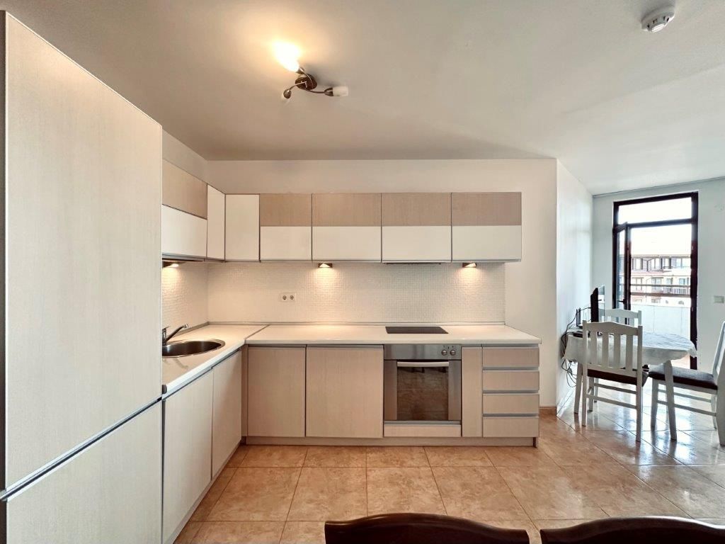 Property photo 2 of 35