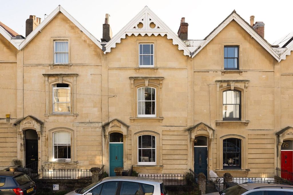 Property photo 2 of 29 Char5185.Jpg