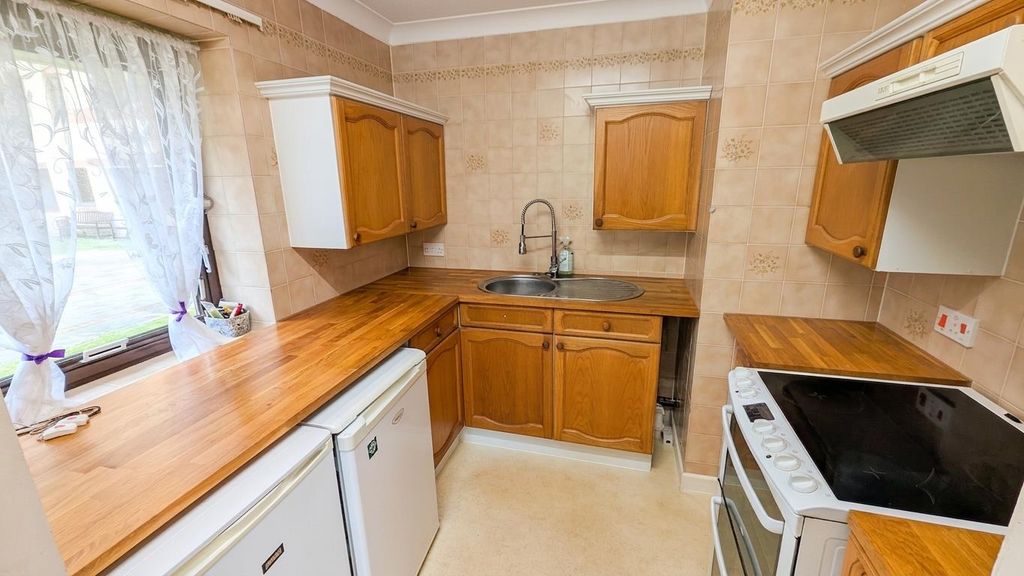 Property photo 3 of 6 Kitchen.Png