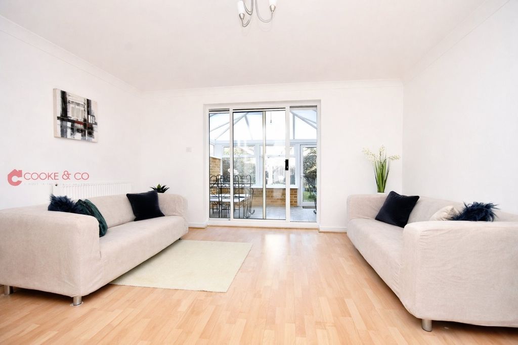 Property photo 2 of 15