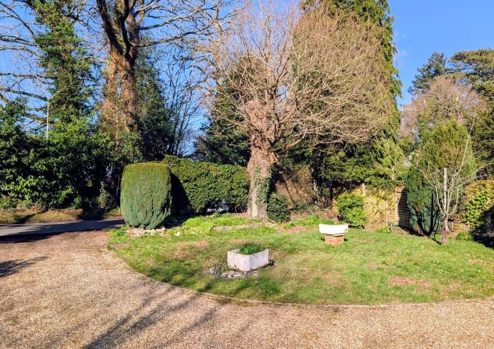 Property photo 2 of 8 F2E25F82Eff30118728217Dd73Be410d.Jpeg