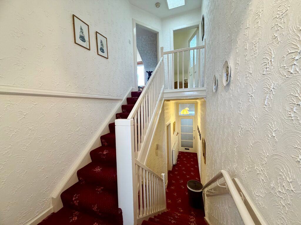 Property photo 2 of 30