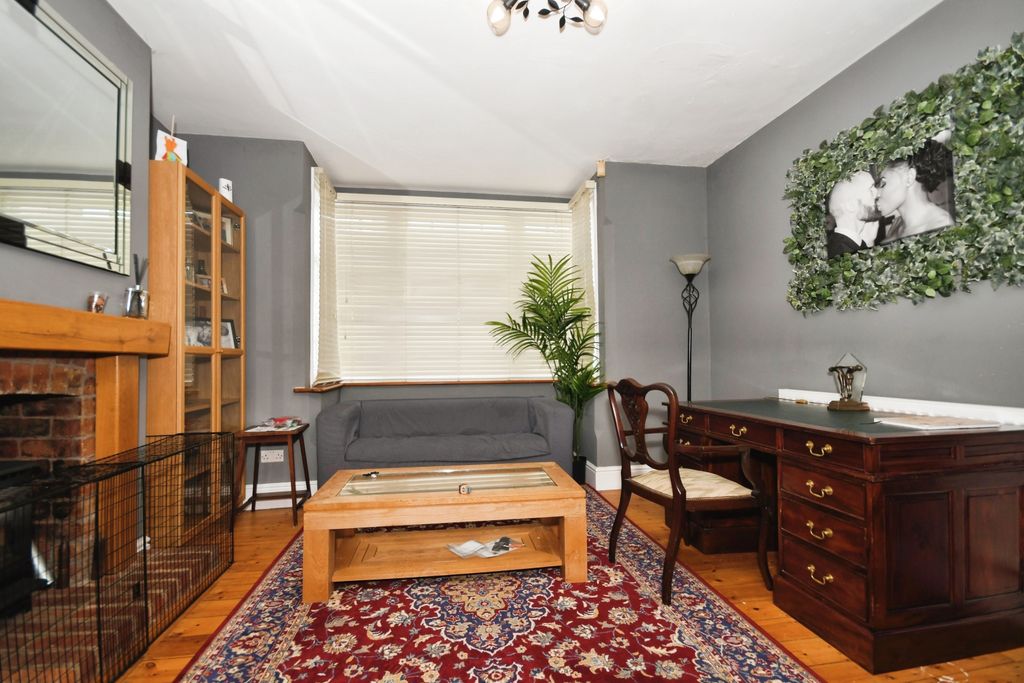 Property photo 2 of 15
