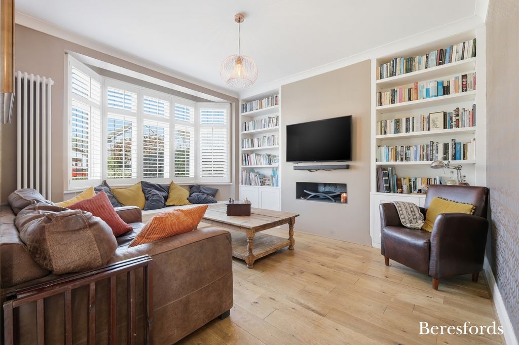 Property photo 3 of 28 Picture No. 30