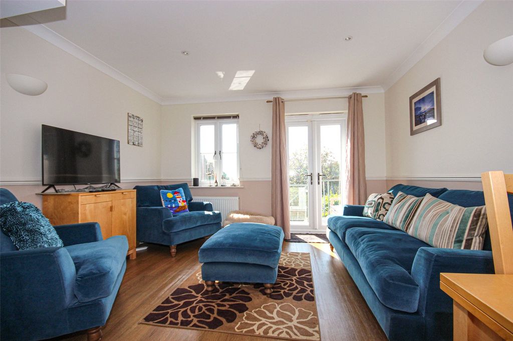 Property photo 3 of 15 Photo 10