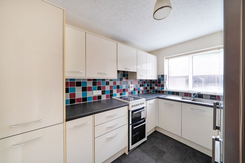 Property photo 3 of 13