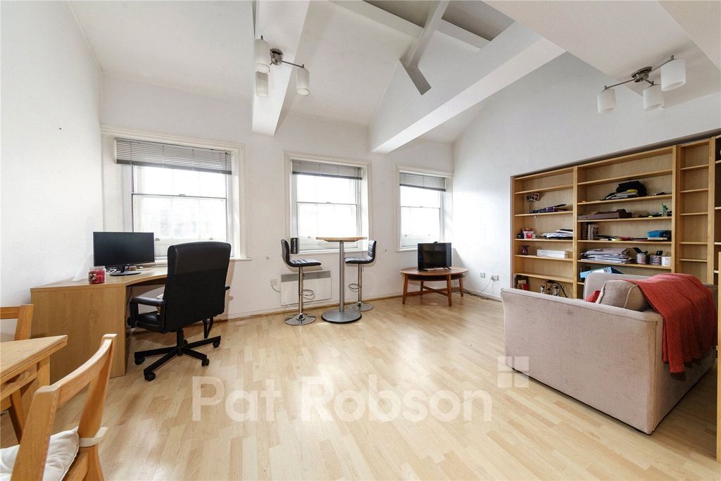 Property photo 1 of 12 Picture No. 01