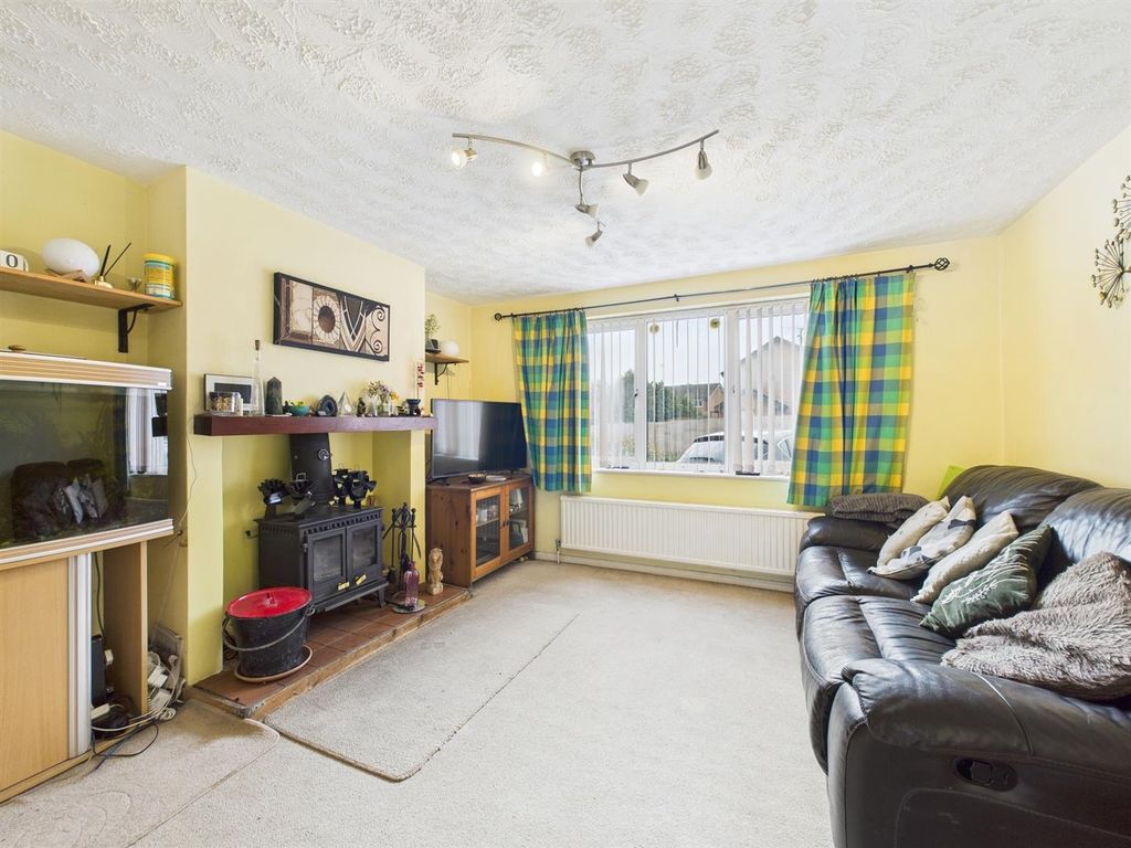 Property photo 3 of 11 Cam01224G0-Pr0593-Still003.Jpg
