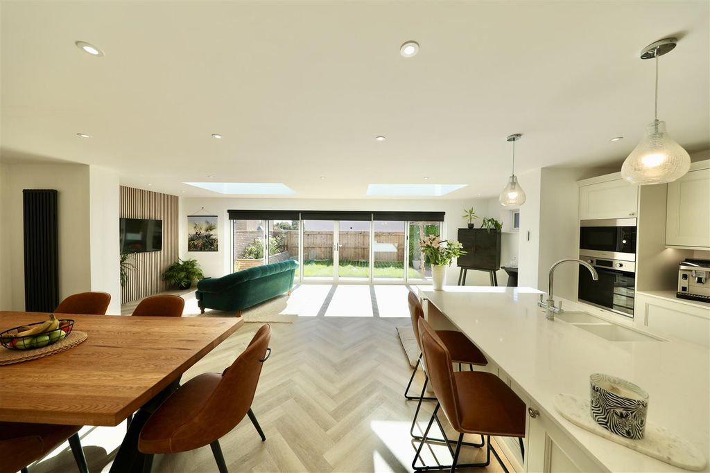 Property photo 3 of 24 0A4A6556.Jpg