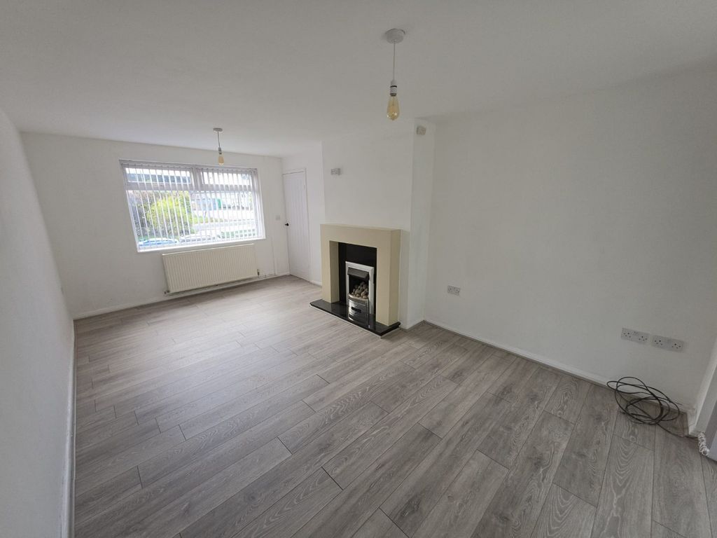Property photo 3 of 14 5567833