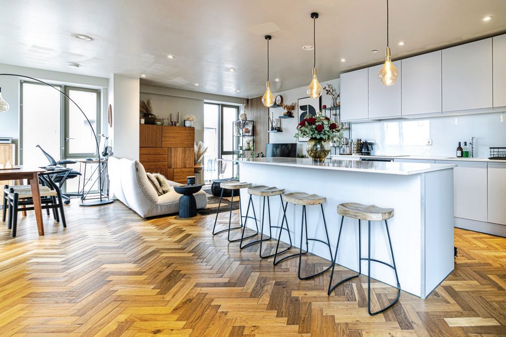 Property photo 1 of 16 Open Plan Living