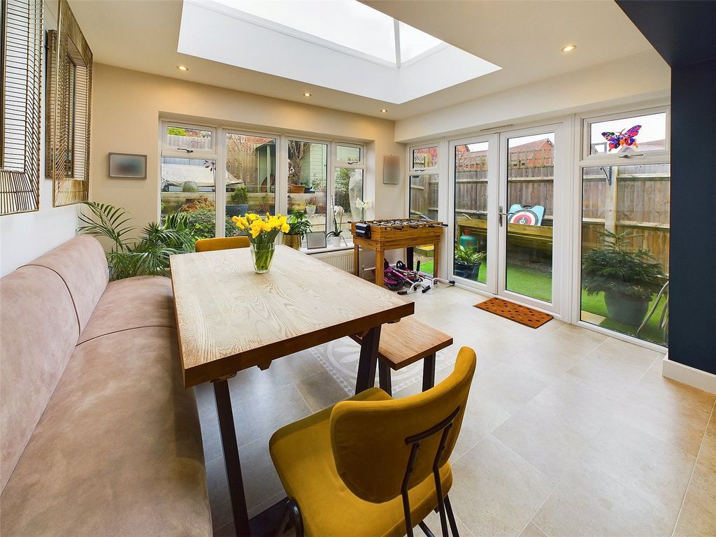 Property photo 3 of 26 Picture No. 32