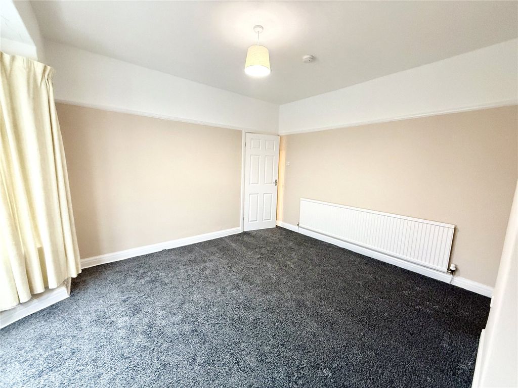 Property photo 3 of 12 Picture No. 13