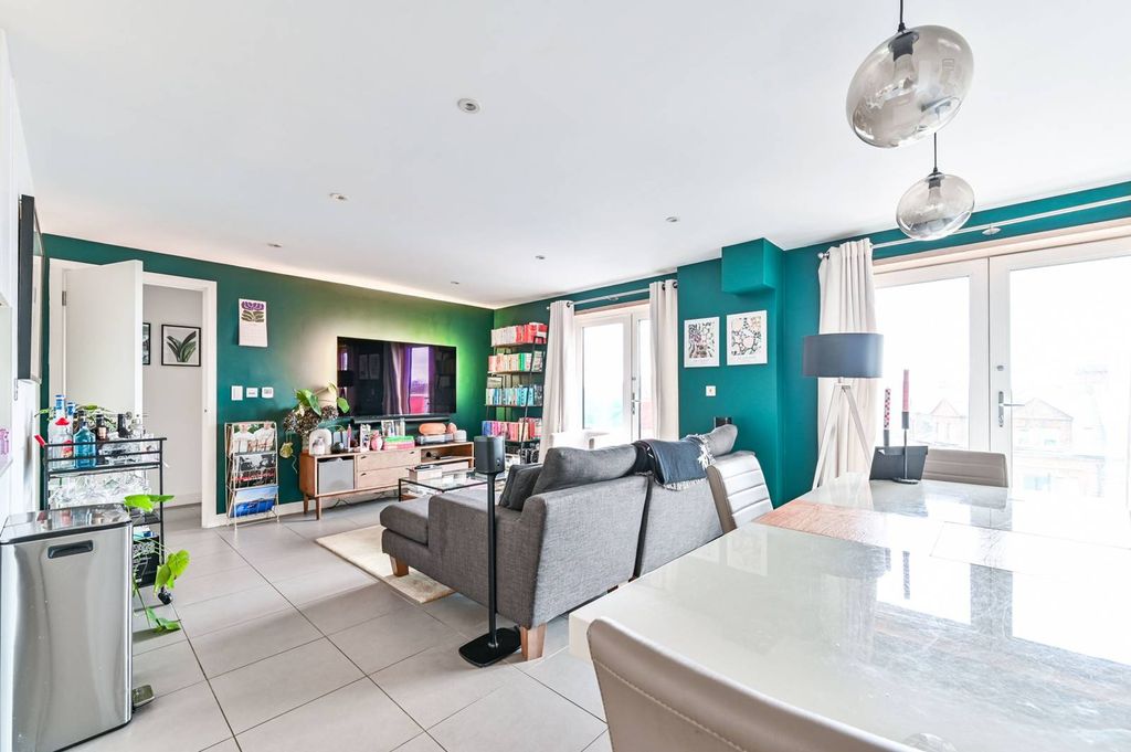 Property photo 2 of 11