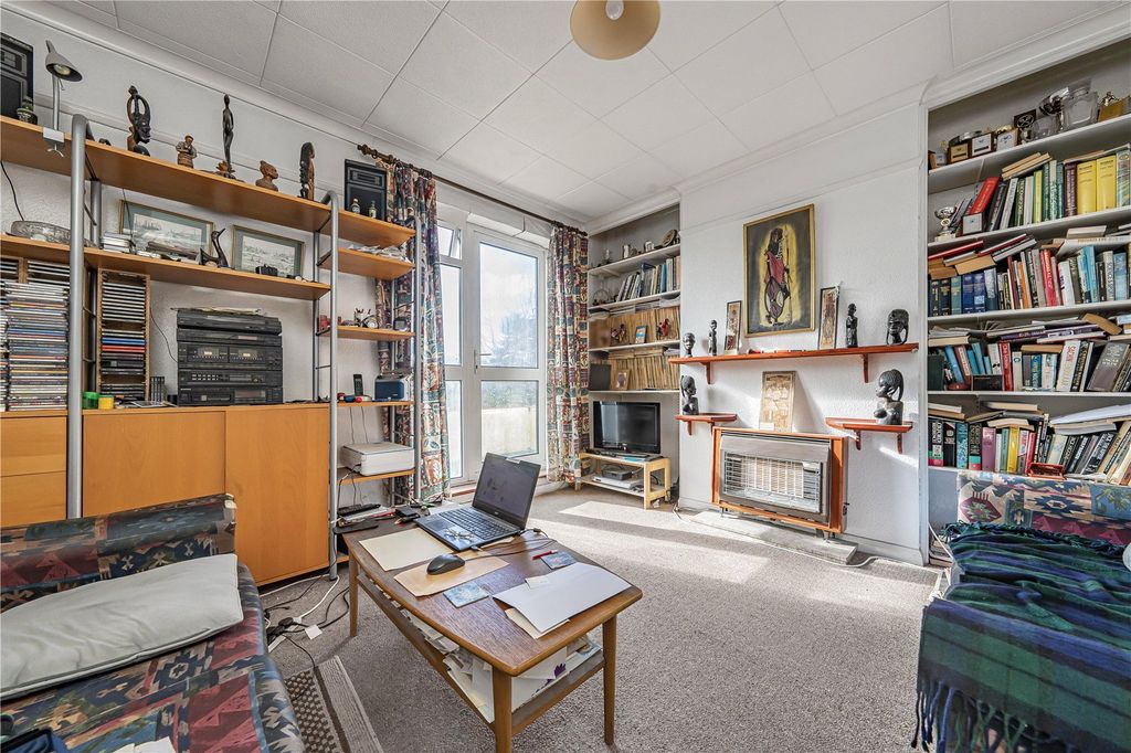 Property photo 2 of 8 Picture 2