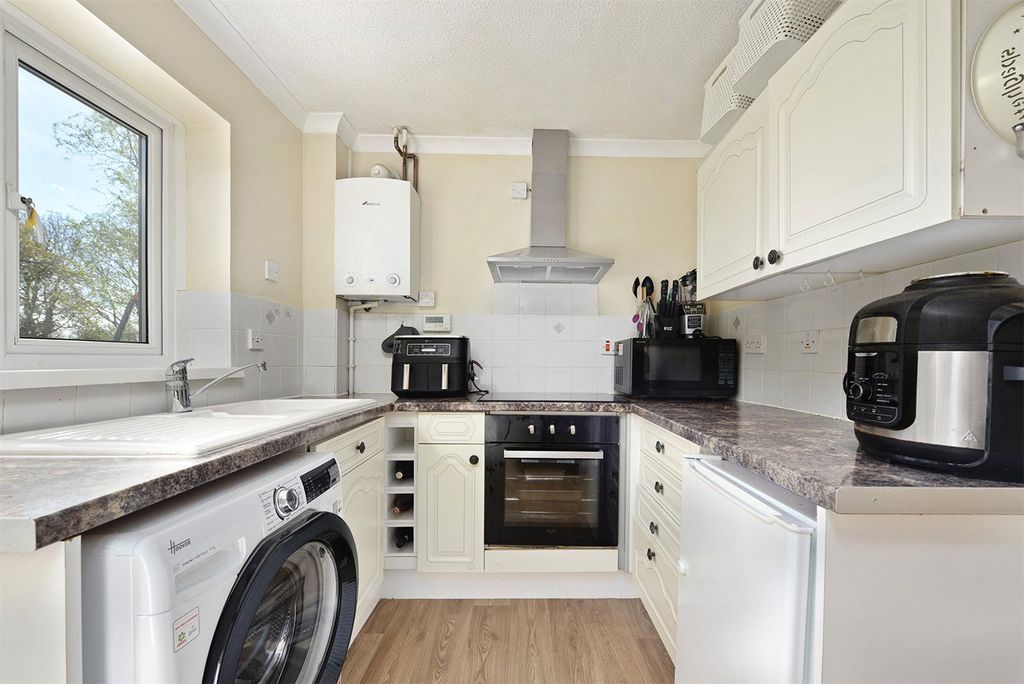 Property photo 3 of 10 Picture No. 16