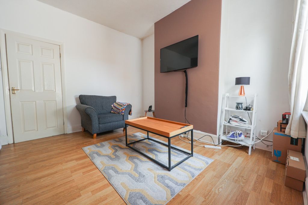 Property photo 2 of 16 4362923