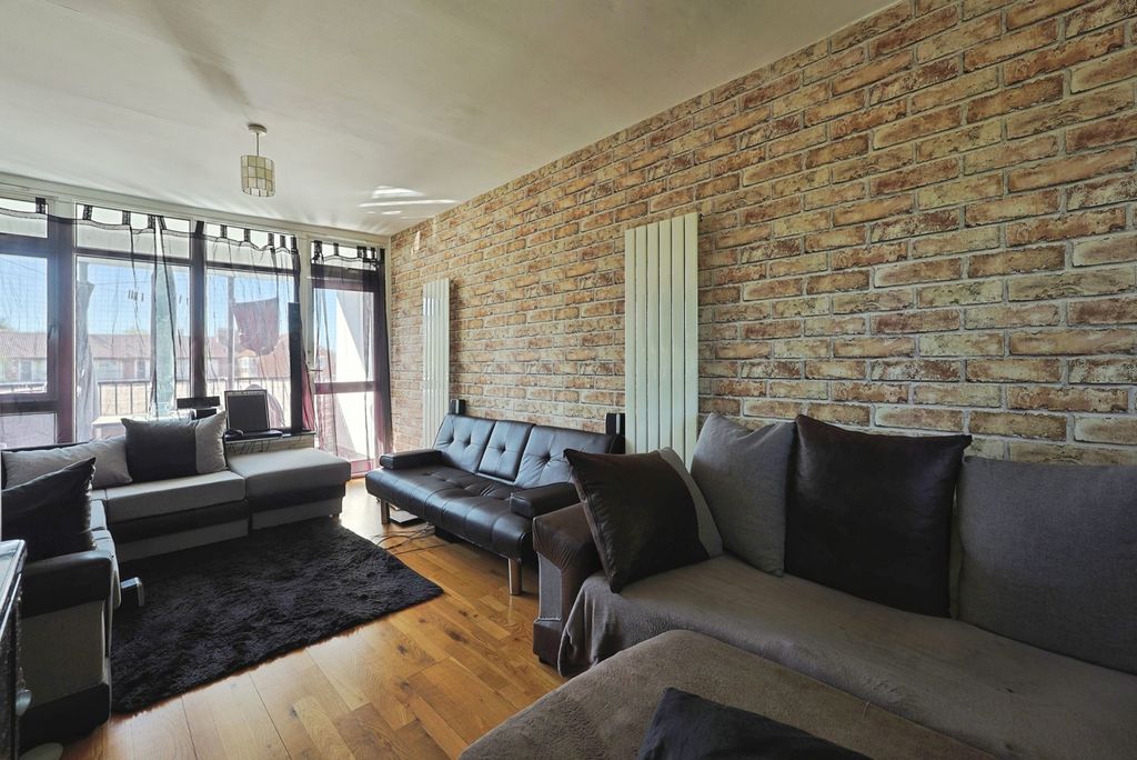 Property photo 1 of 12 Pbox-Img.Jpg