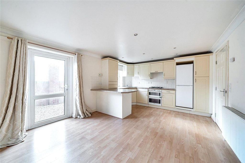 Property photo 2 of 10 Picture No. 02