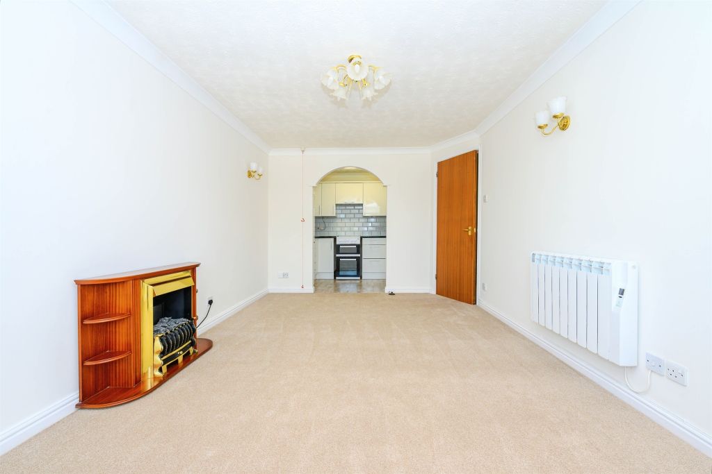 Property photo 2 of 9