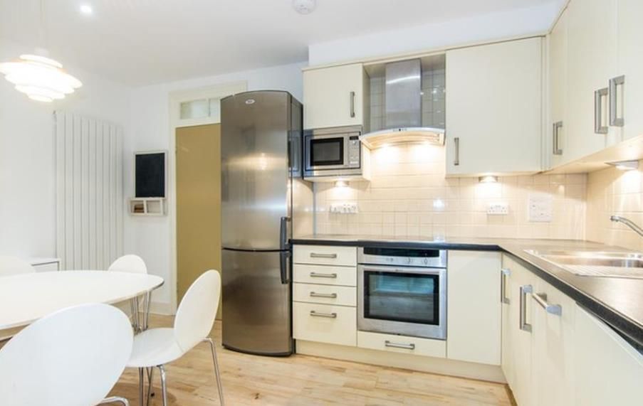 Property photo 2 of 6 14A Hyde Park Mansions 2 17.10.Png