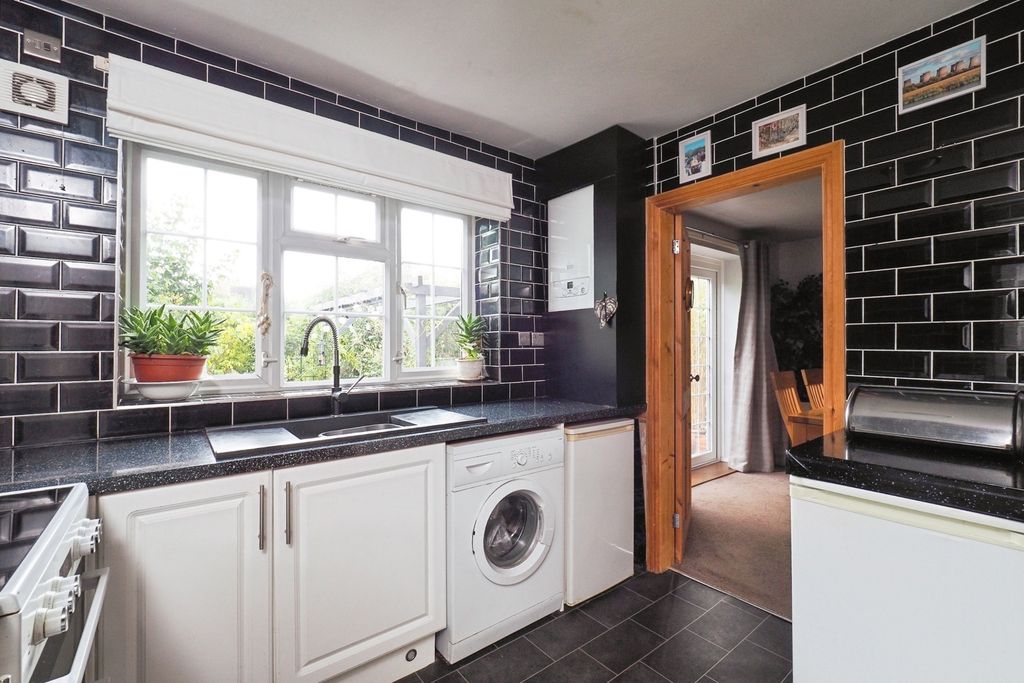 Property photo 3 of 22 Pbox-Img.Jpg