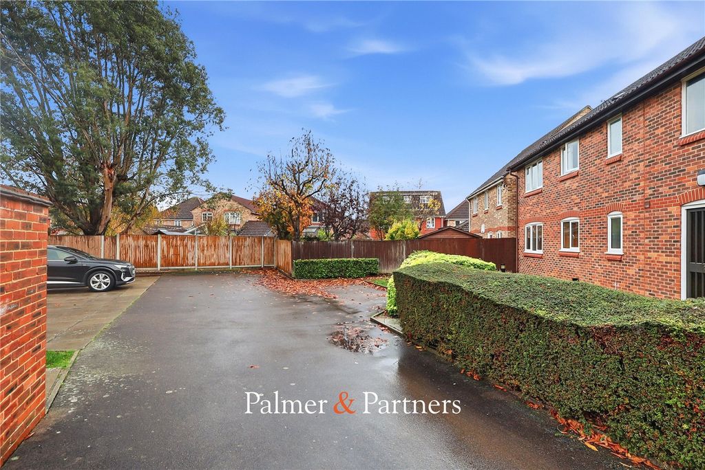 Property photo 2 of 16 Picture No. 03