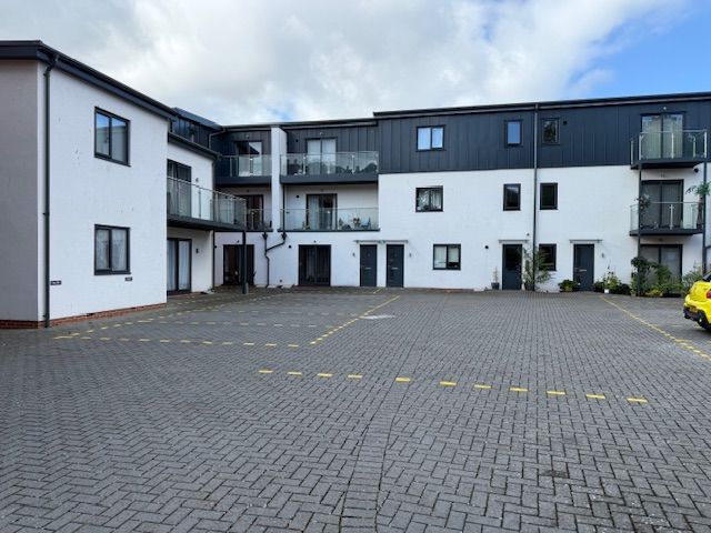 Property photo 2 of 14
