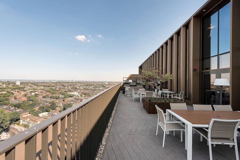 Property photo 1 of 38