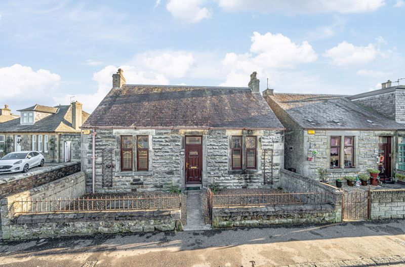 Property photo 1 of 18 External