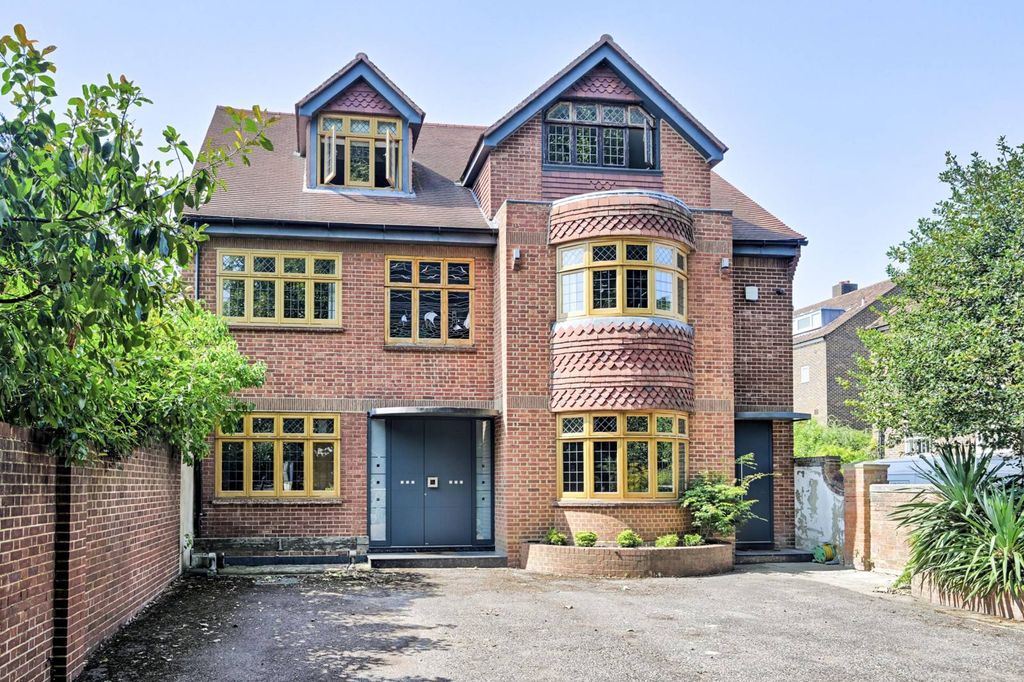 Property photo 2 of 29