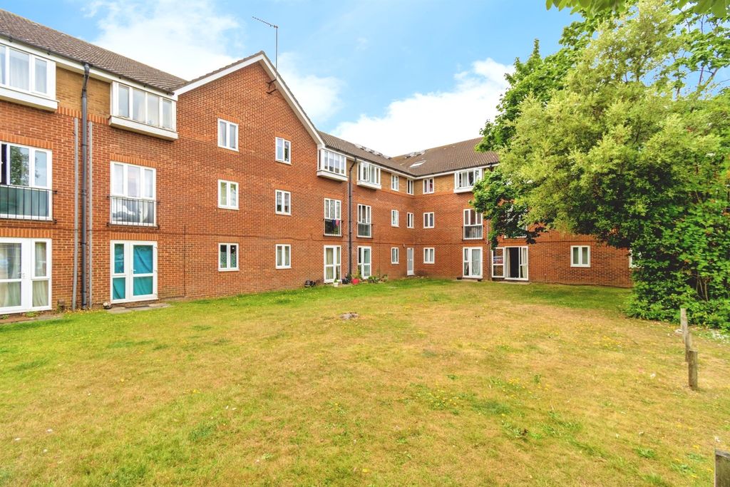 Property photo 1 of 12