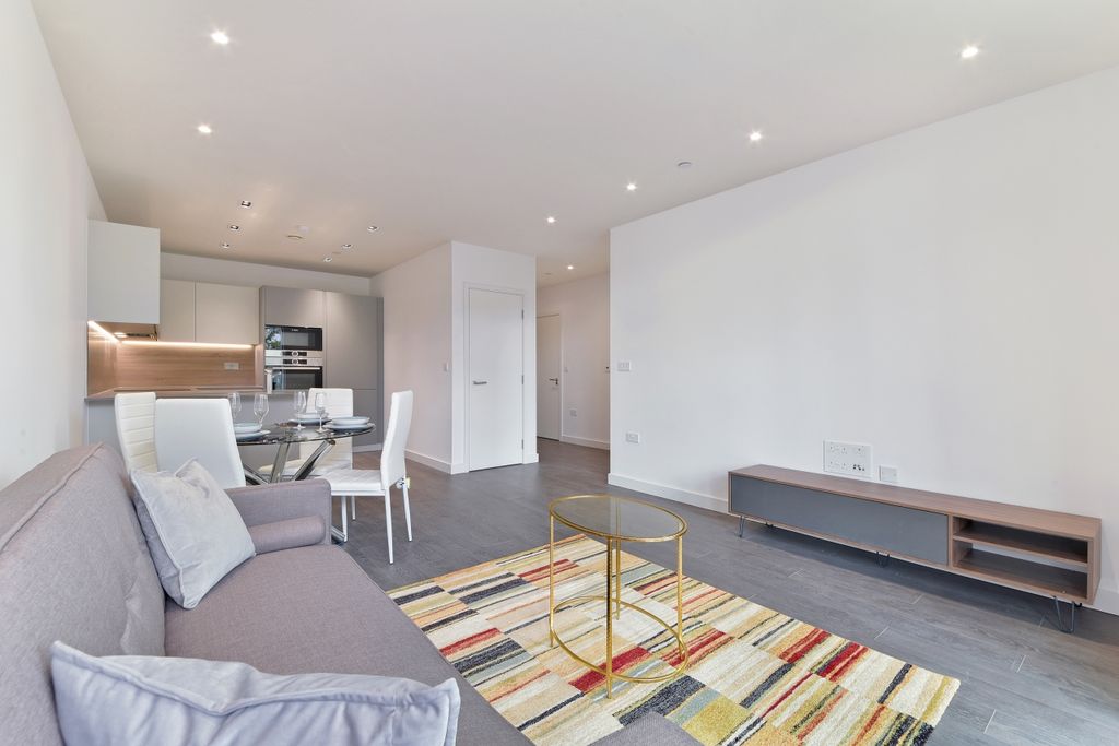 Property photo 3 of 7 Living Area