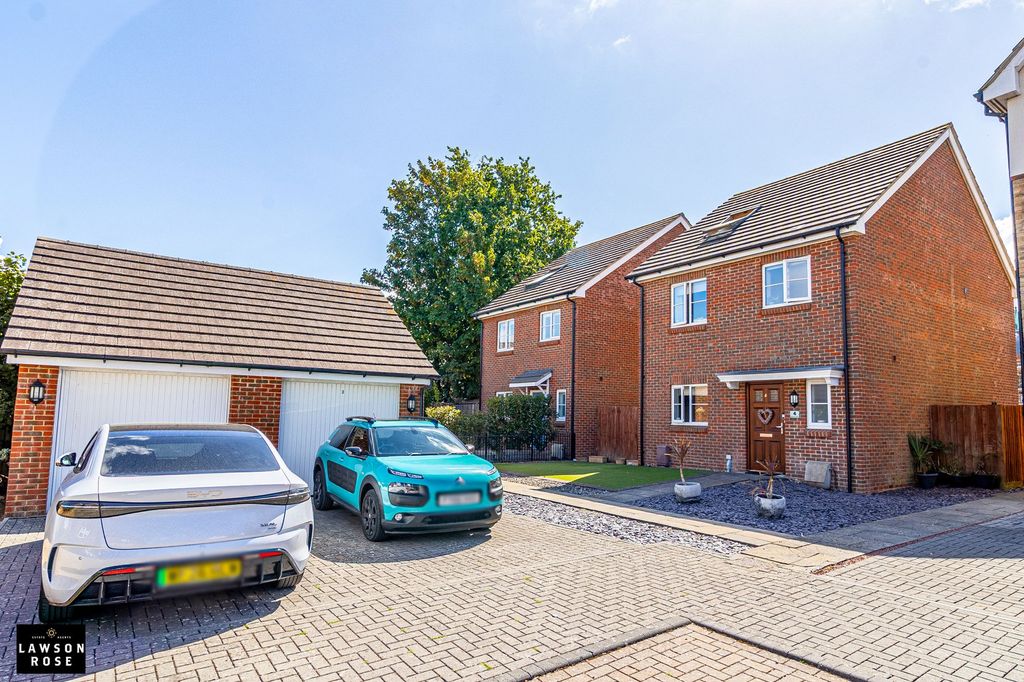 Property photo 1 of 35