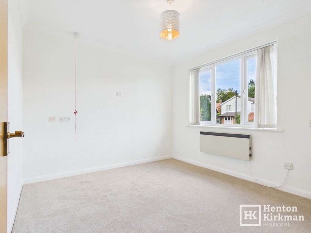 Property photo 3 of 12