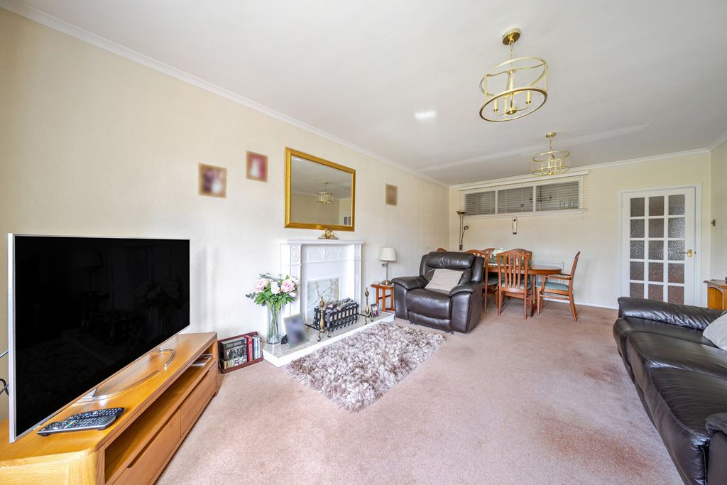 Property photo 3 of 14 1480801-13-6A33cc...