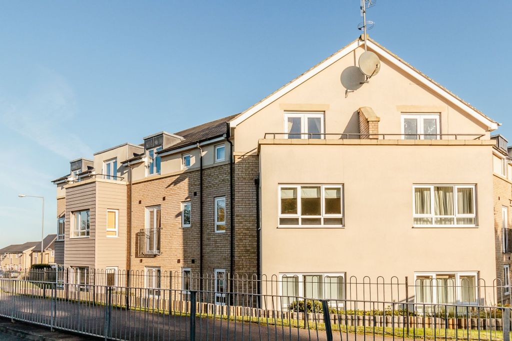 Property photo 1 of 11