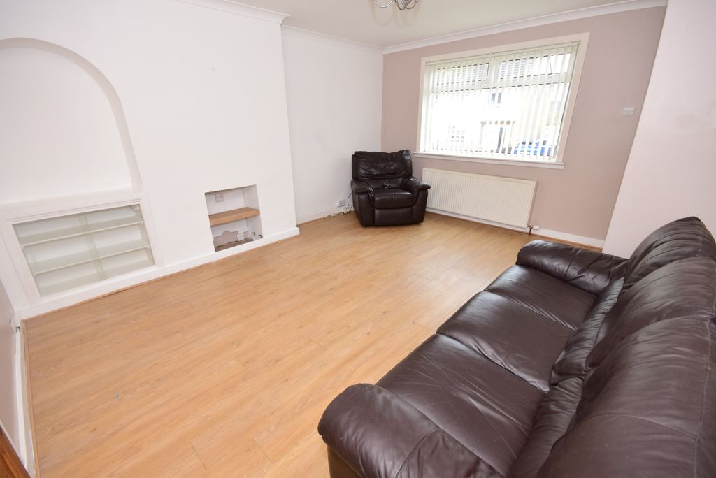 Property photo 3 of 9 Lounge