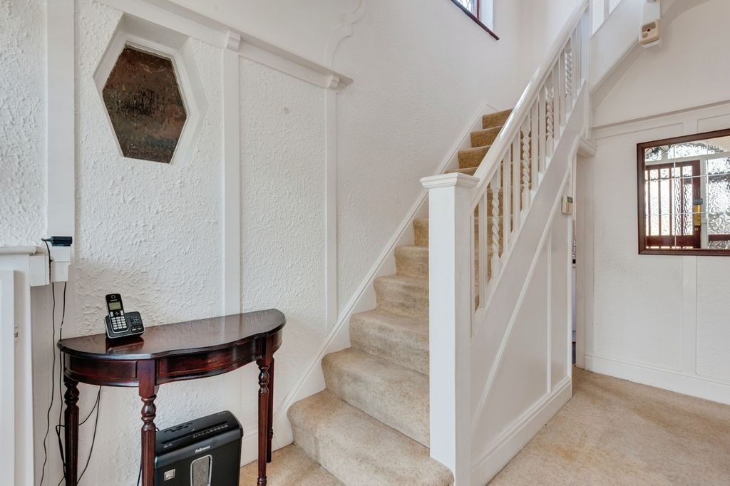 Property photo 2 of 17 Pbox-Img.Jpg
