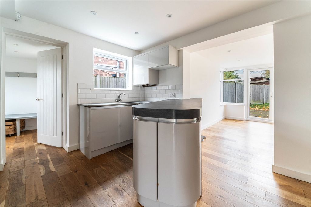 Property photo 3 of 14 Kitchen