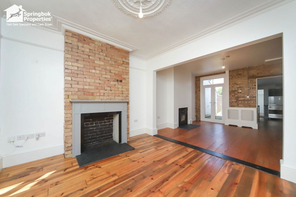Property photo 3 of 17 Image 2