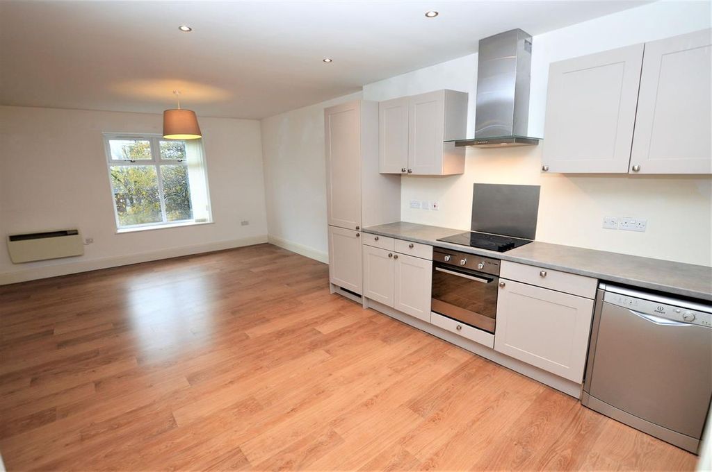 Property photo 3 of 18